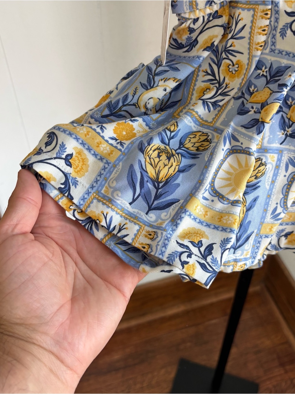 Tommy Bahama Floral Tile Print Romper Blue Yellow Belted Girls XS (3-4yrs) NWT - Picture 7 of 8